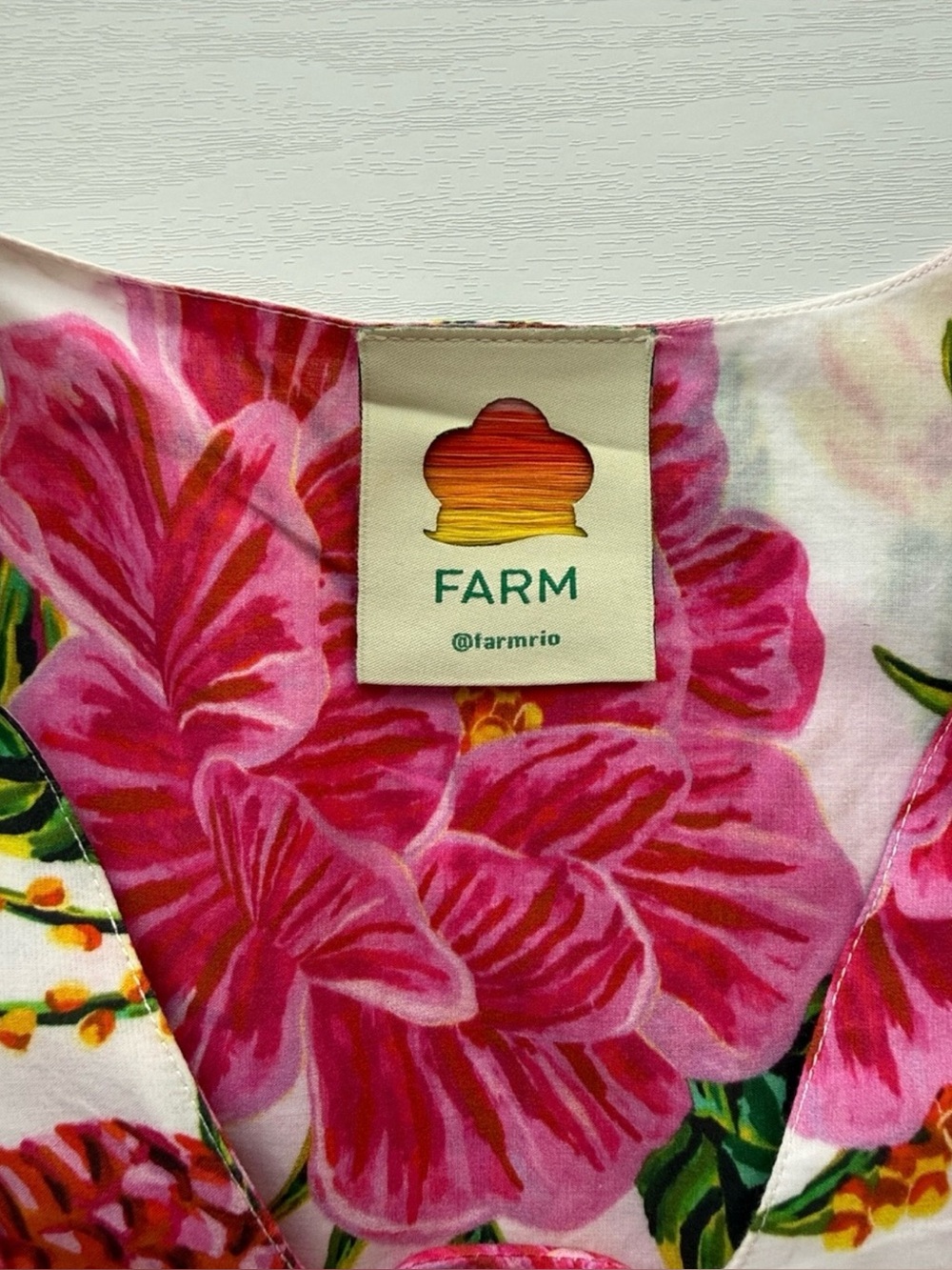 FARM Rio White Floral Boho Tie-Front Ruffle Blouse - Picture 12 of 12